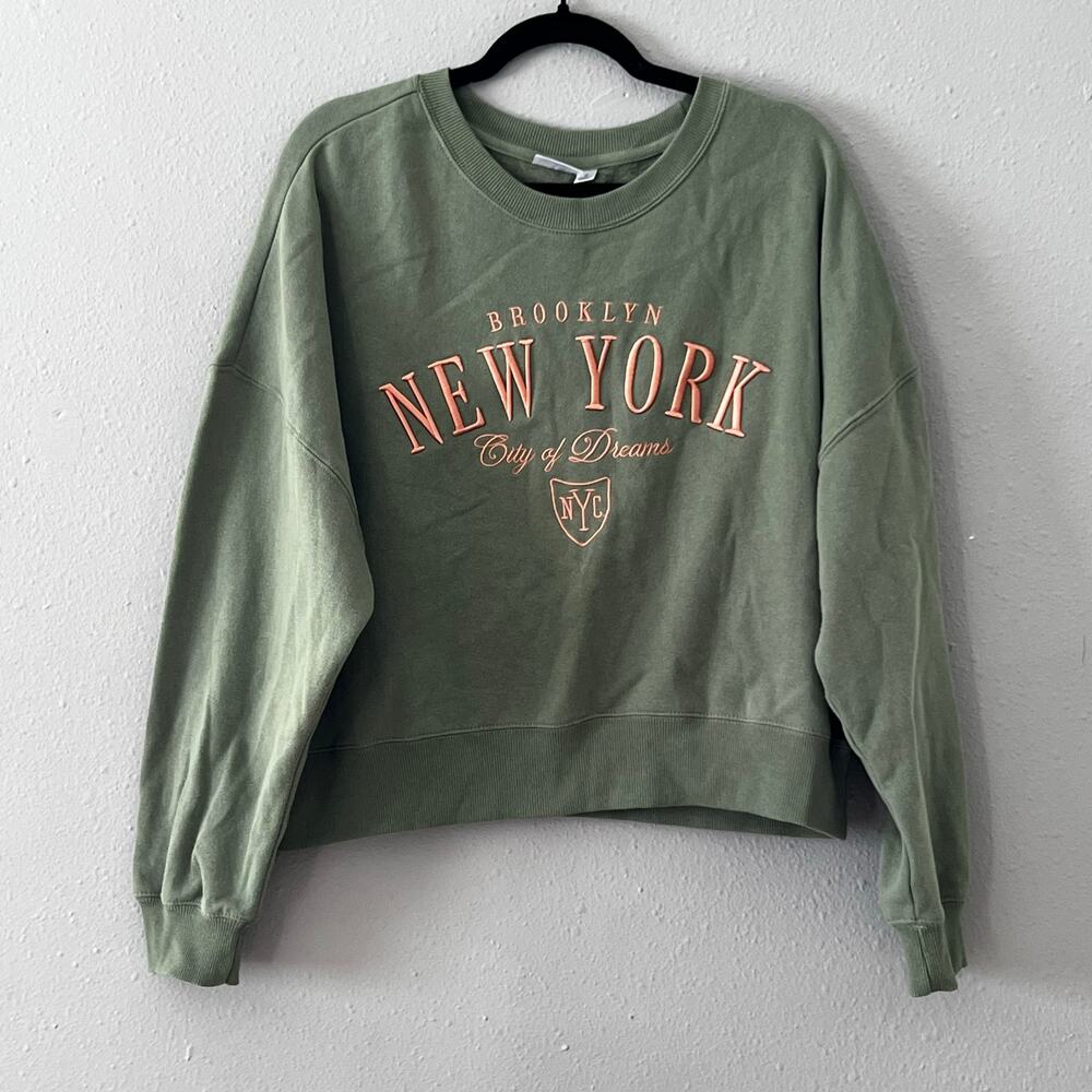 New York Crewneck Sweatshirt XL Sage Green NYC Casual Trendy Teen Juniors